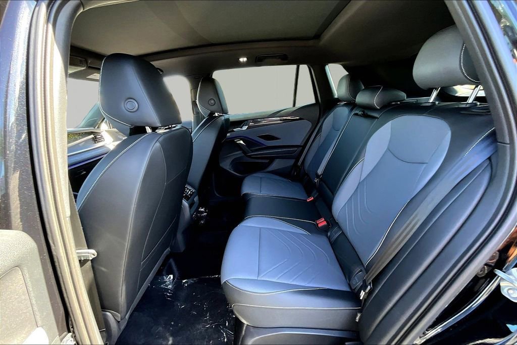 New 2026 Volkswagen Tiguan SE R-Line image 22