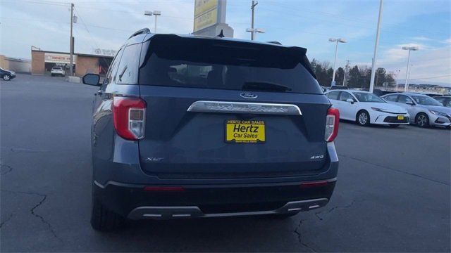 Used 2021 Ford Explorer XLT w/ Equipment Group 202A image 8