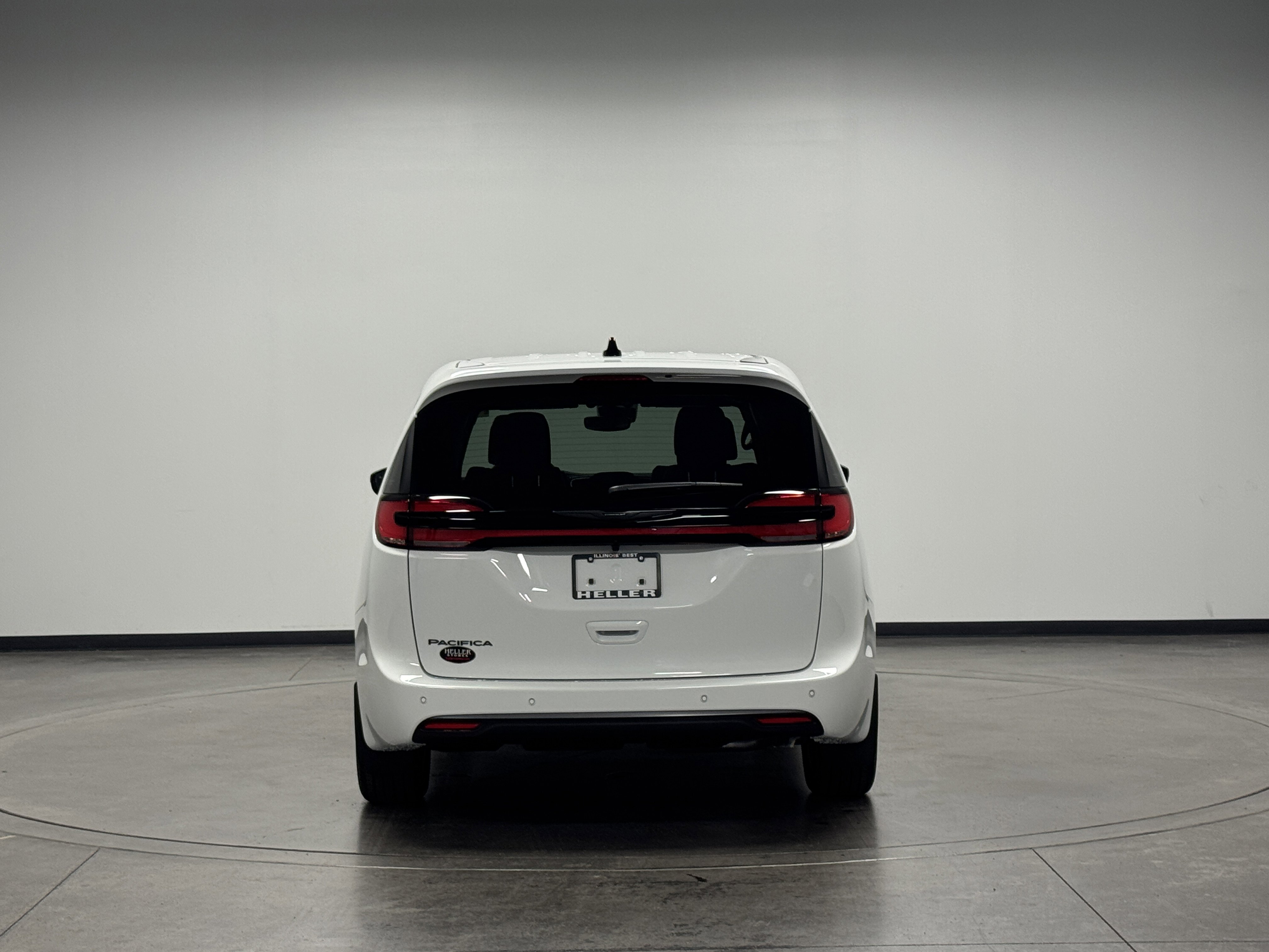 New 2026 Chrysler Pacifica Select FWD image 7