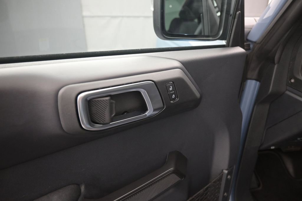 Used 2025 Ford Bronco Badlands AWD/4WD image 15