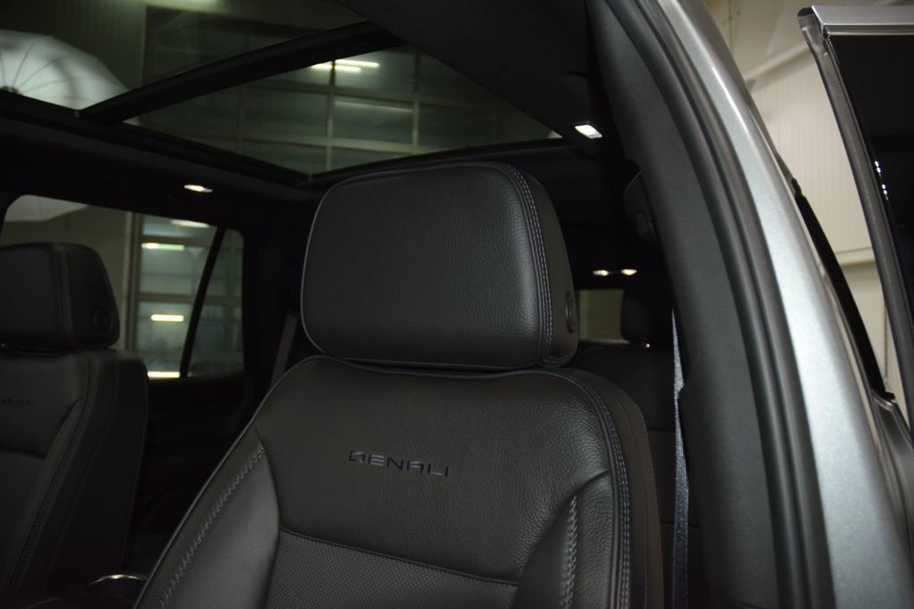 Used 2024 GMC Yukon Denali w/ Max Trailering Package AWD/4WD image 43