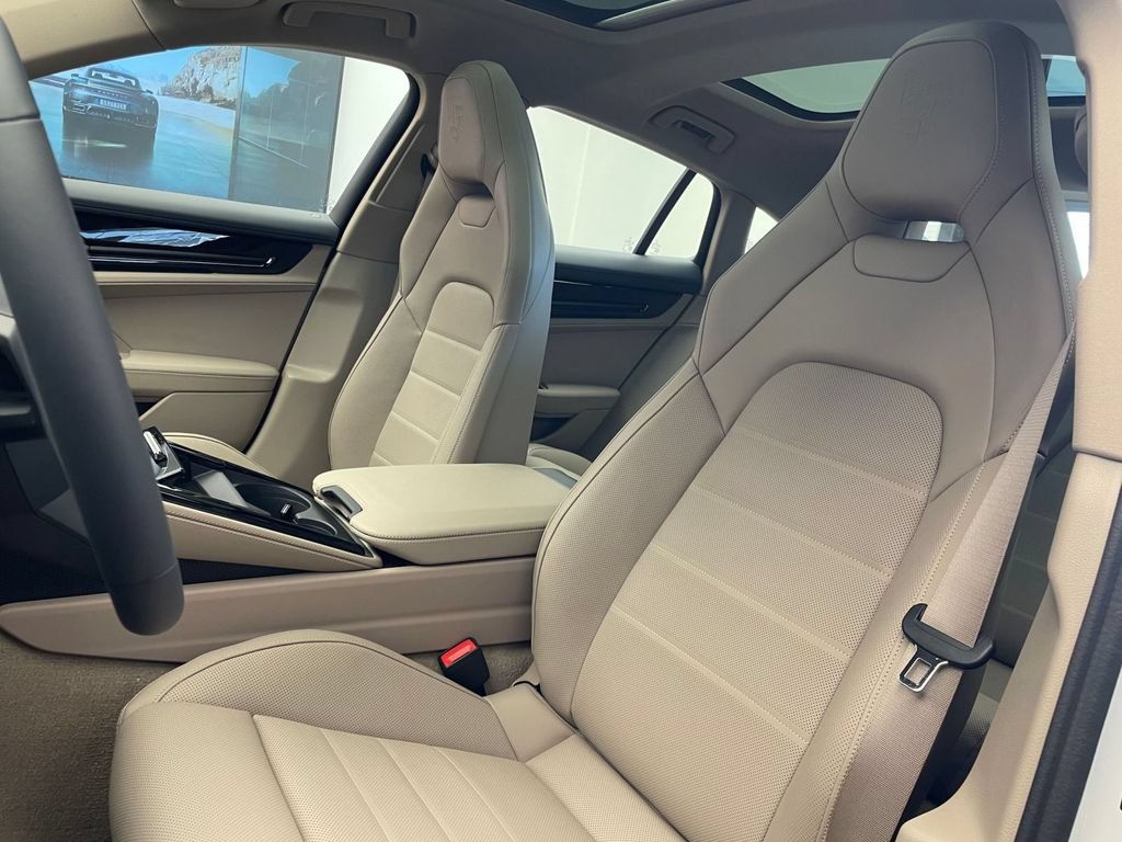 New 2026 Porsche Panamera 4 AWD/4WD image 5