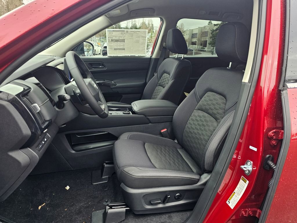New 2026 Nissan Pathfinder SV image 18