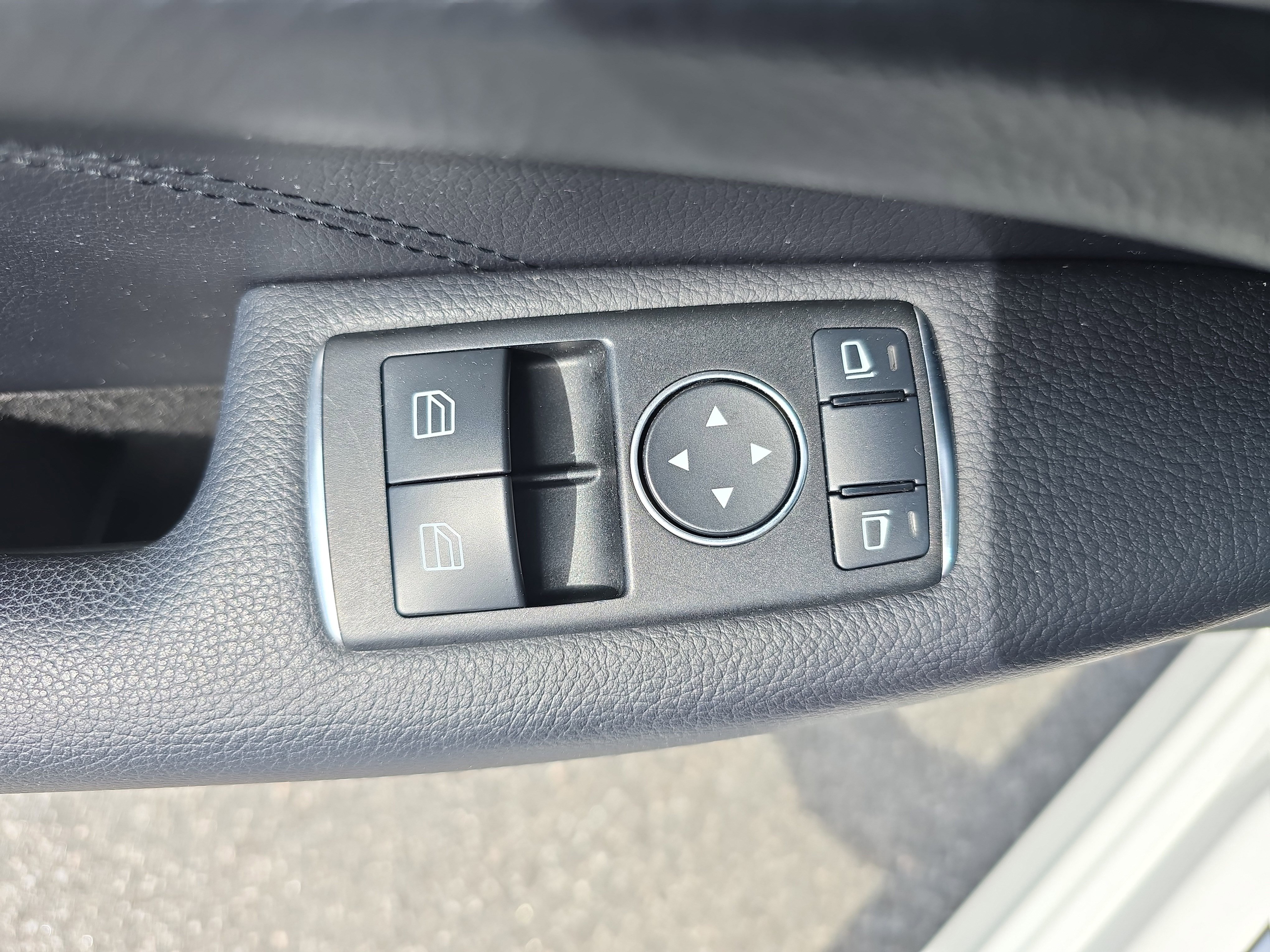 Used 2013 Mercedes-Benz C 250 C 250 image 25