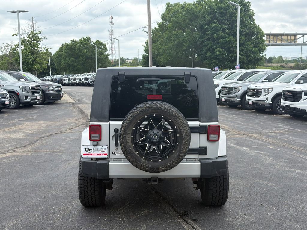 Used 2009 Jeep Wrangler Unlimited Sahara w/ Trailer Tow Group AWD/4WD image 6