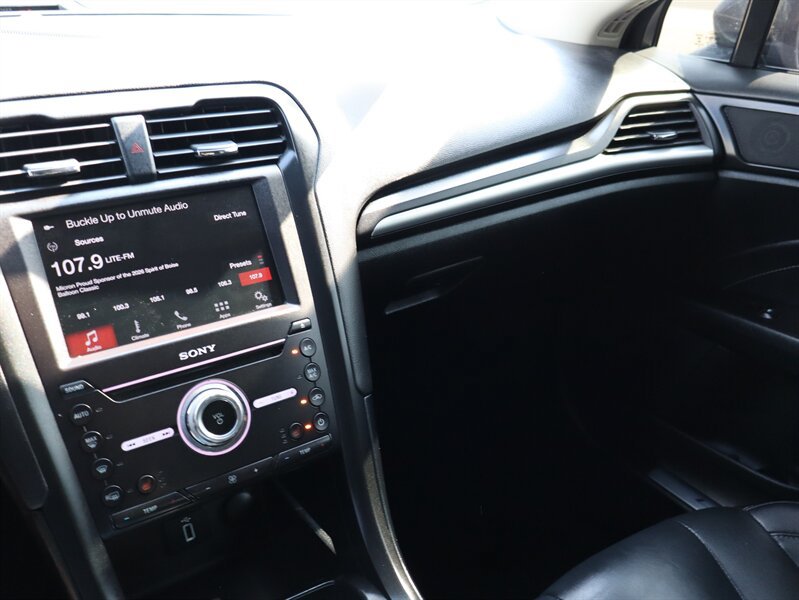 Used 2018 Ford Fusion Titanium AWD/4WD image 21