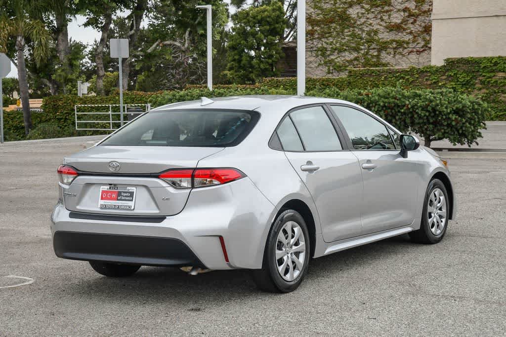 Used 2025 Toyota Corolla LE FWD image 9