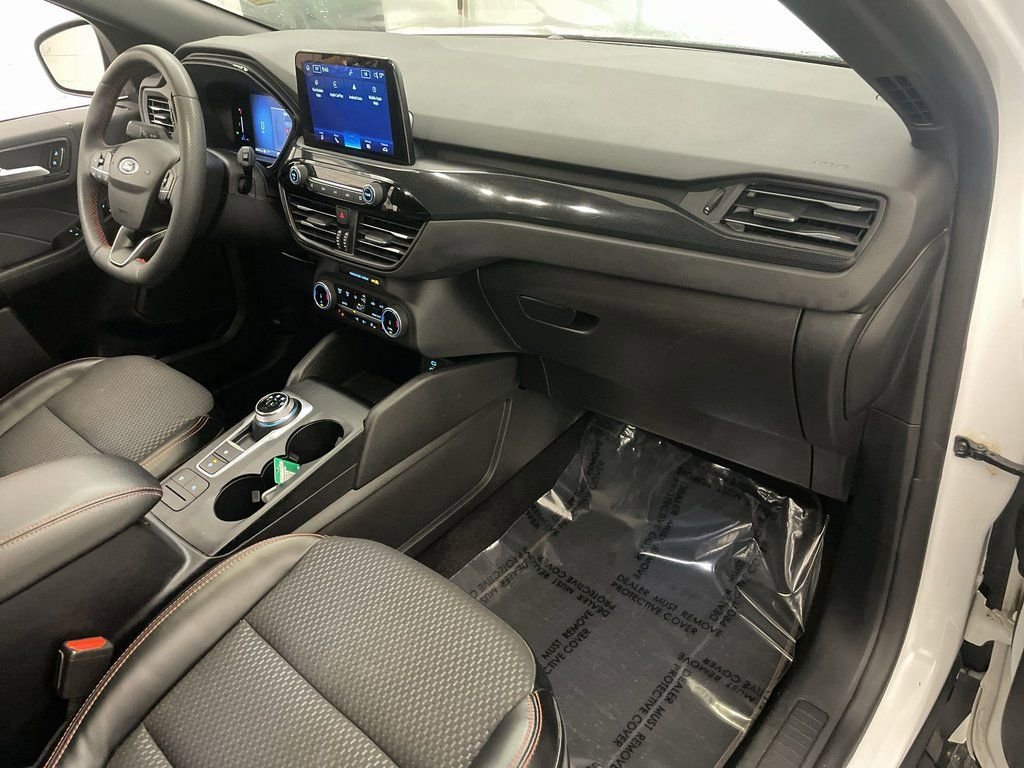 Used 2023 Ford Escape ST-Line image 21