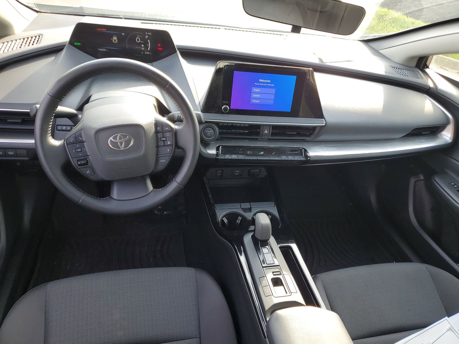 Used 2025 Toyota Prius LE image 9