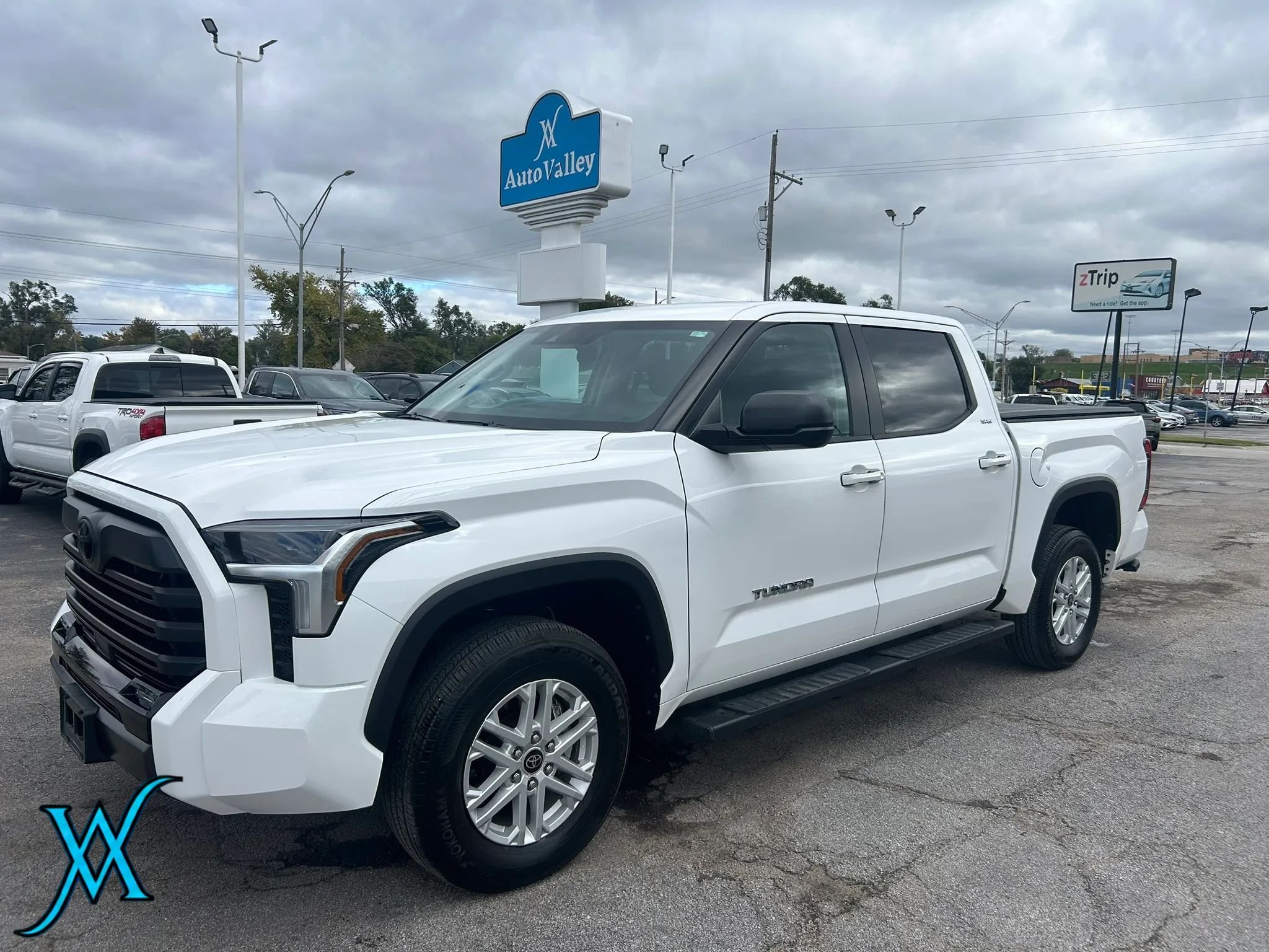 Used 2024 Toyota Tundra SR5 w/ SR5 Premium Package AWD/4WD image 3