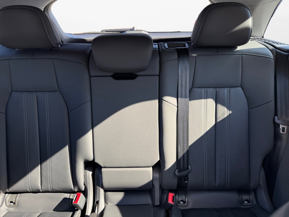 New 2025 Audi Q5 Premium image 12