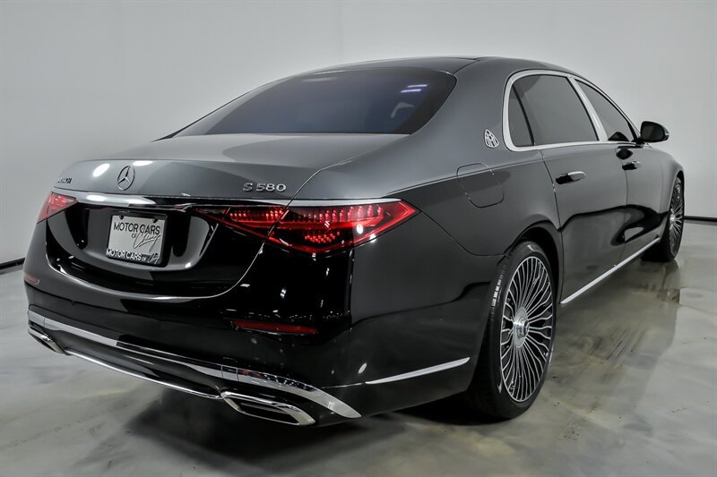 Used 2025 Mercedes-Benz Maybach S 580 4MATIC image 12