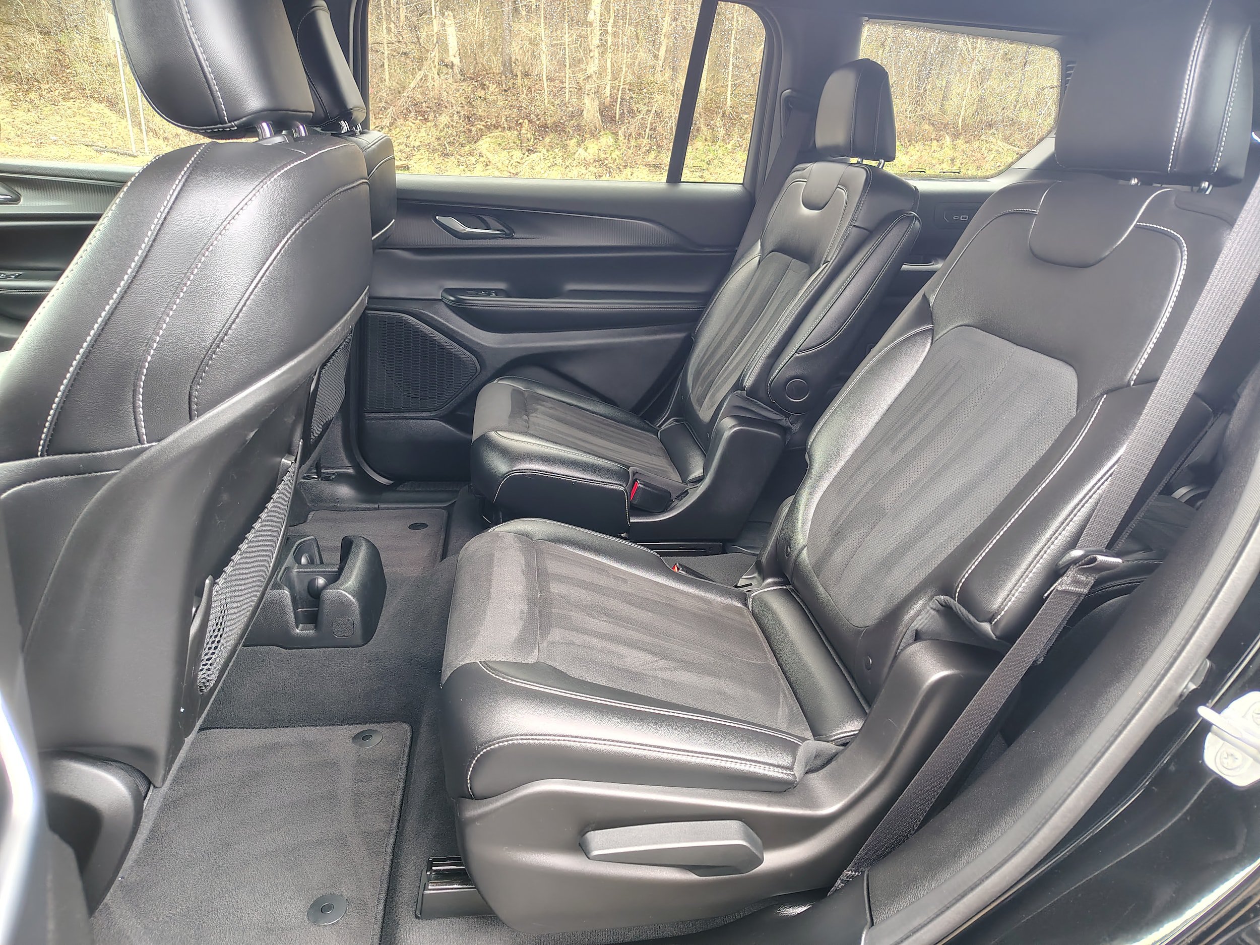 Certified 2024 Jeep Grand Cherokee L Altitude AWD/4WD image 29