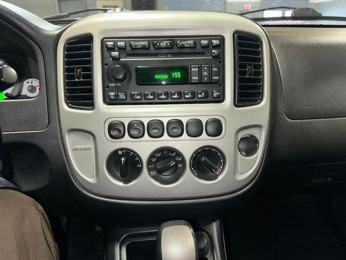 Used 2006 Ford Escape Limited AWD/4WD image 36