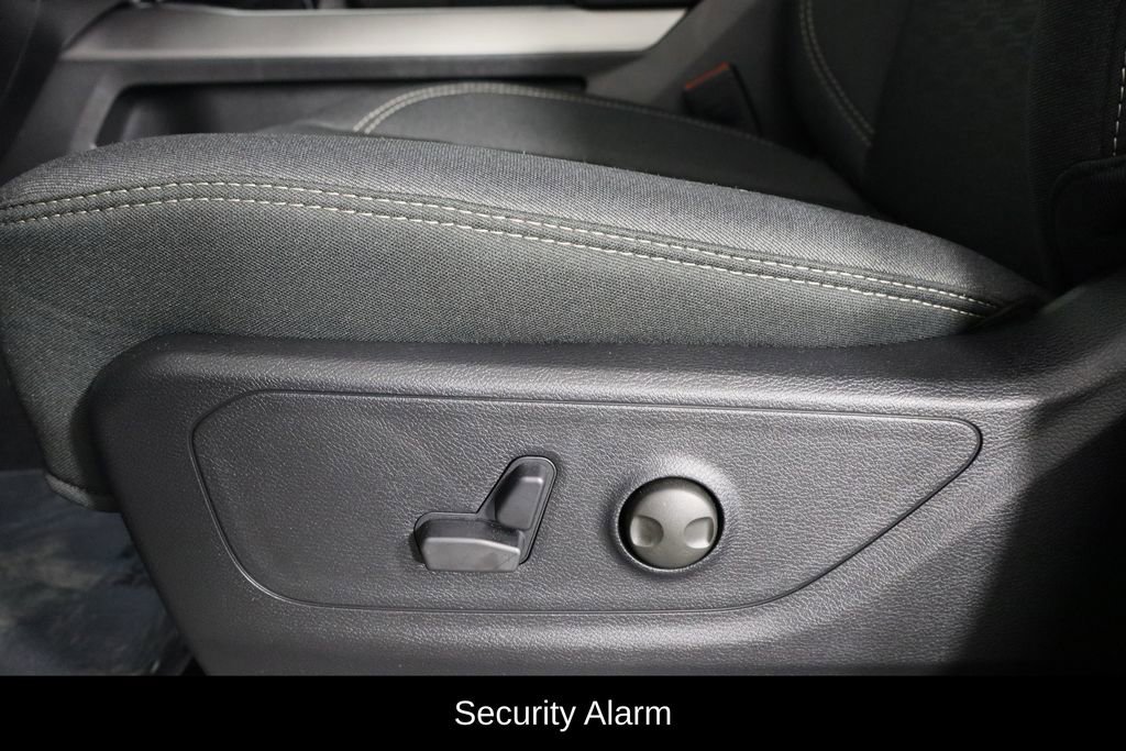 New 2026 RAM 1500 4x4 Crew Cab image 23