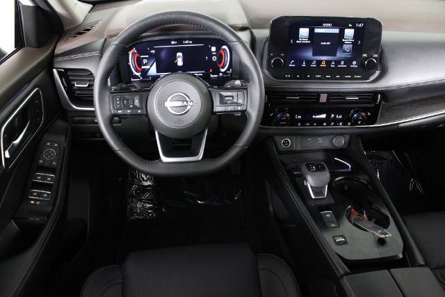 Certified 2023 Nissan Rogue Platinum FWD image 7