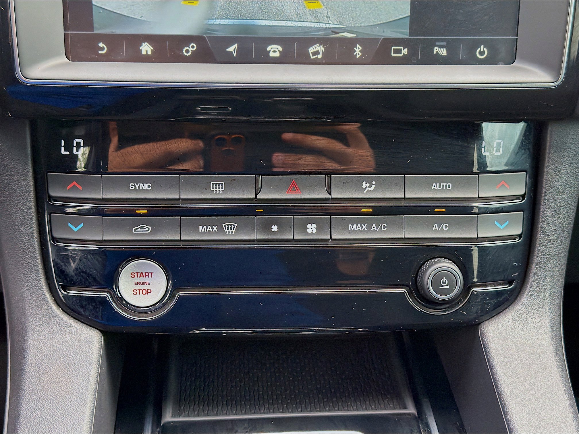 Used 2020 Jaguar F-PACE Premium AWD/4WD image 14