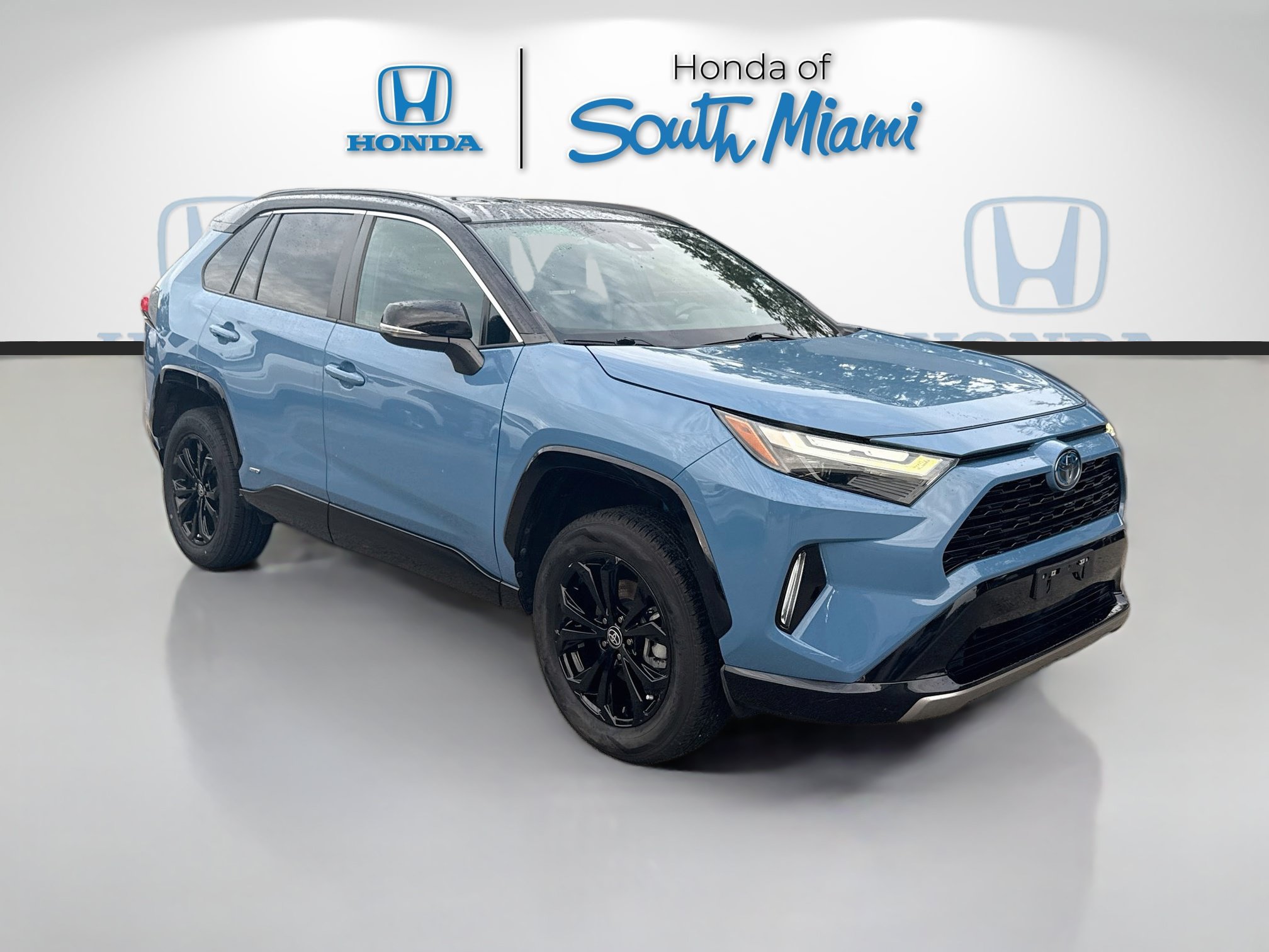 Used 2023 Toyota RAV4 XSE w/ XSE Grade Weather Package AWD/4WD image 1