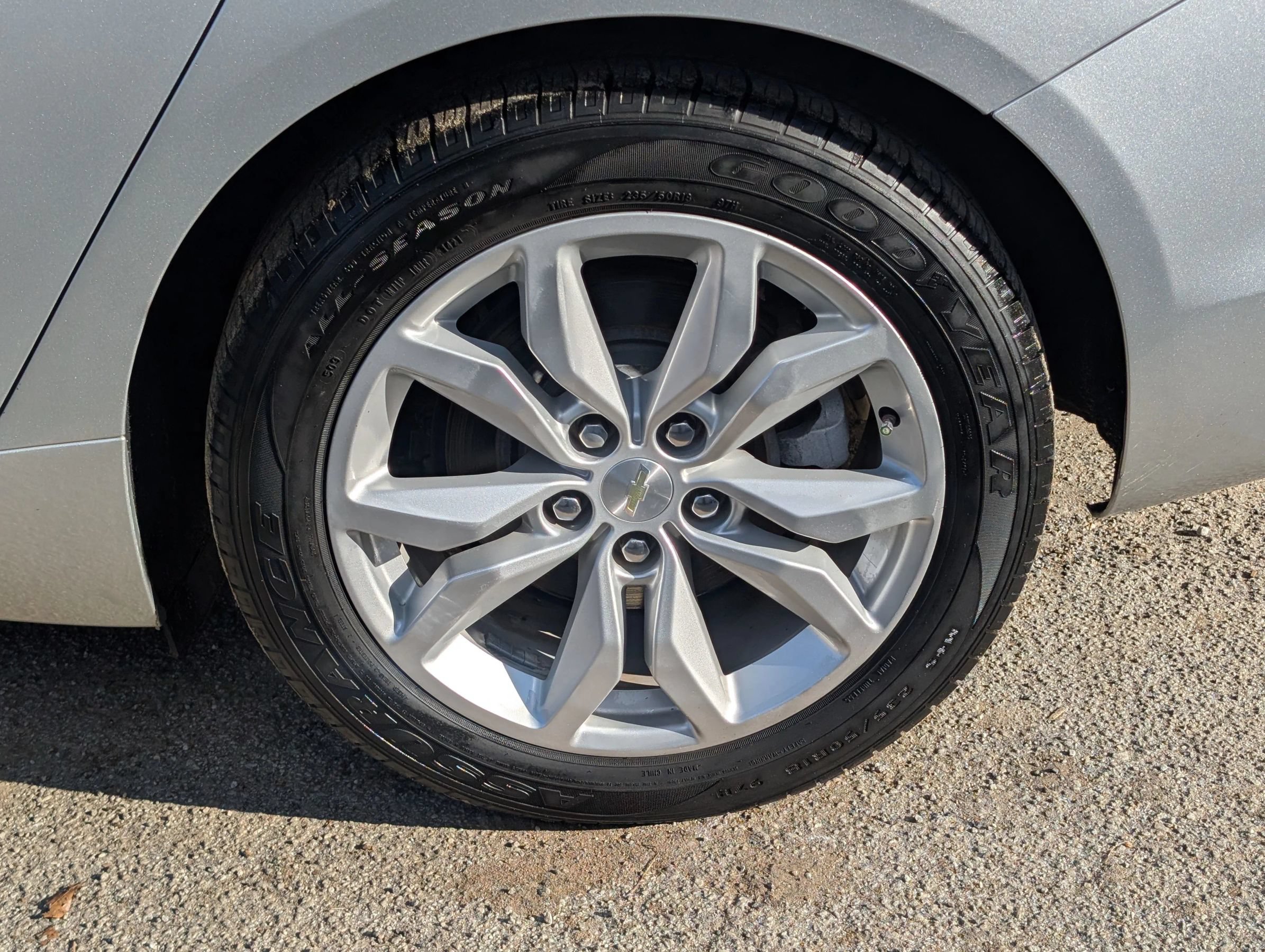 Used 2019 Chevrolet Impala LT FWD image 8
