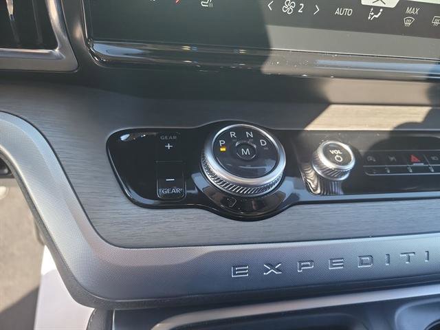 Used 2025 Ford Expedition Max Platinum AWD/4WD image 20