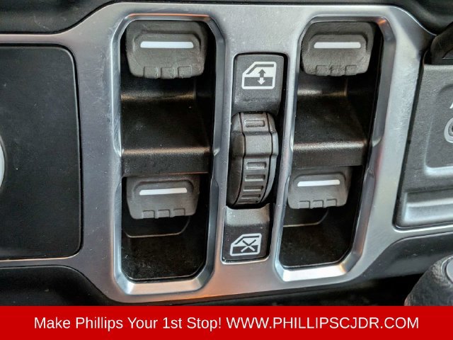 Used 2024 Jeep Wrangler Unlimited Sport AWD/4WD image 23
