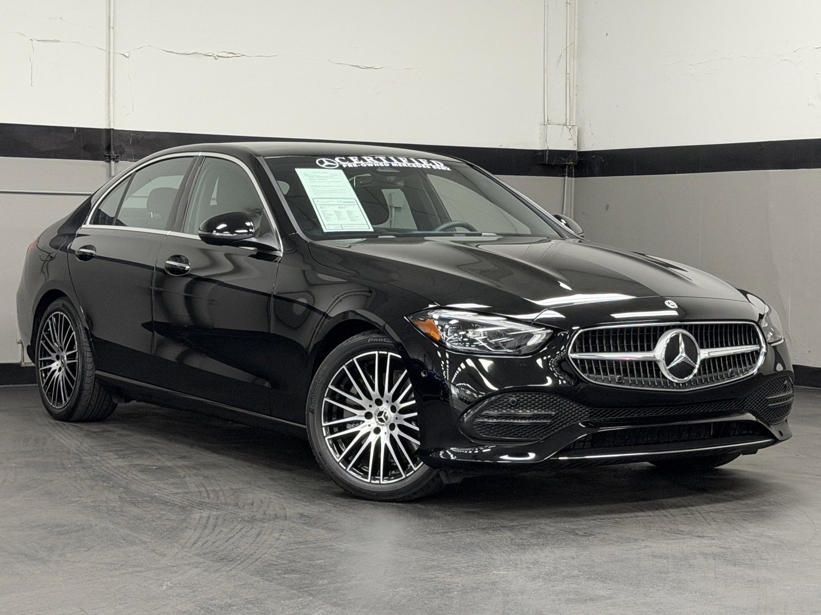 Used 2025 Mercedes-Benz C 300 4MATIC Sedan image 2
