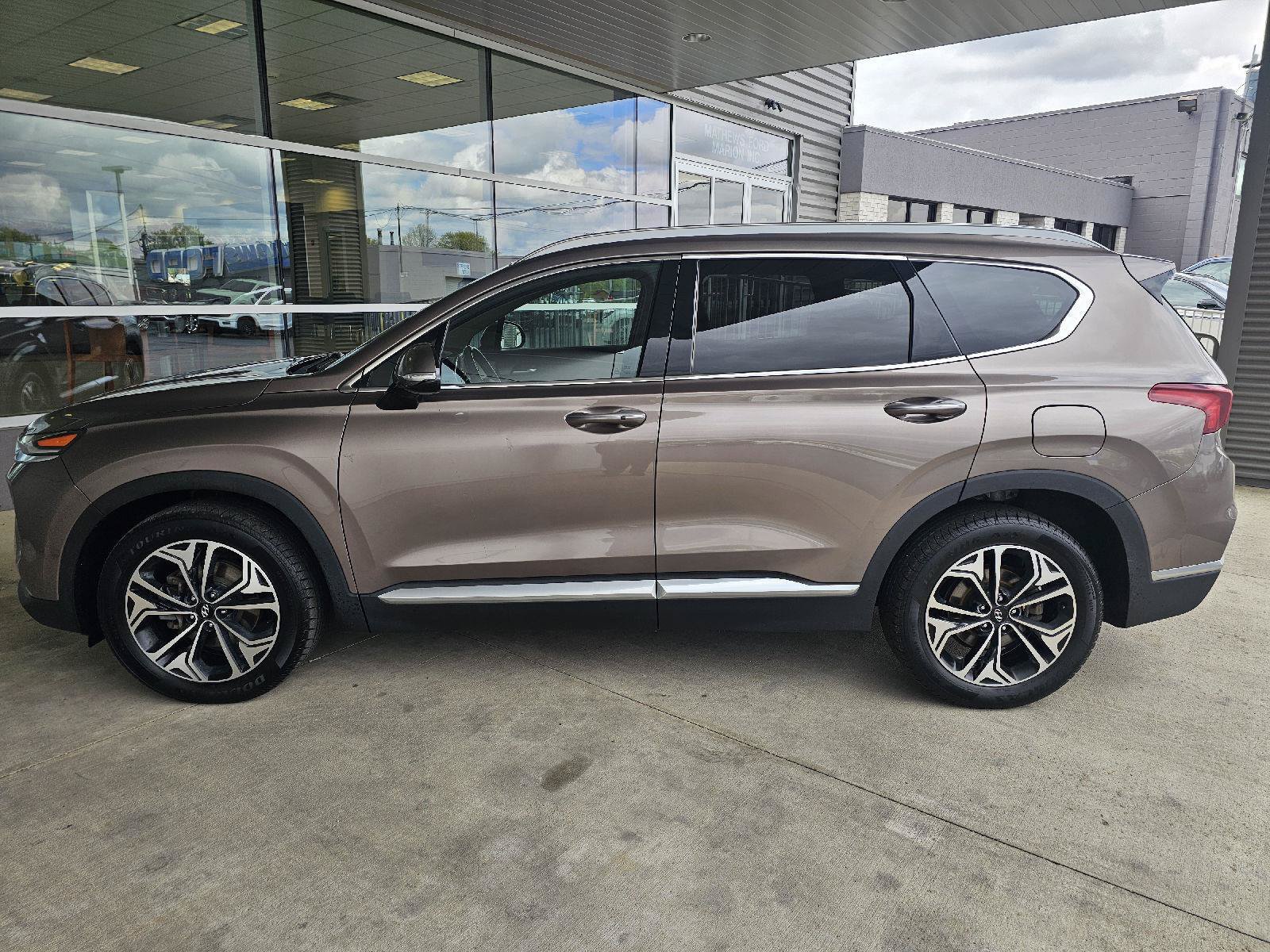 Used 2019 Hyundai Santa Fe Limited FWD image 2