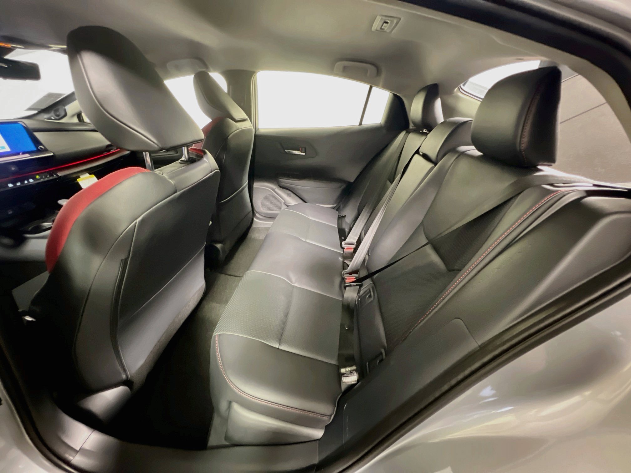 New 2027 Toyota Prius Plug-In Hybrid FWD image 28