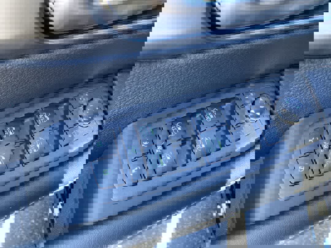 New 2026 Chrysler Voyager LX image 13