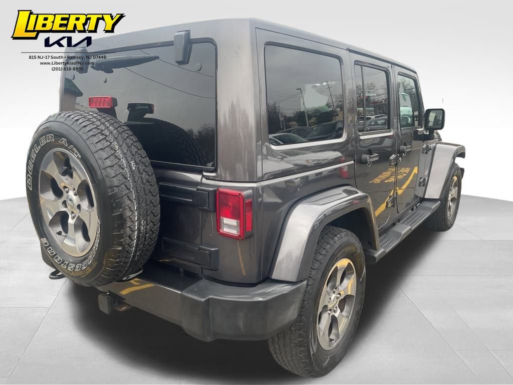 Used 2017 Jeep Wrangler Unlimited Sahara w/ Connectivity Group image 7
