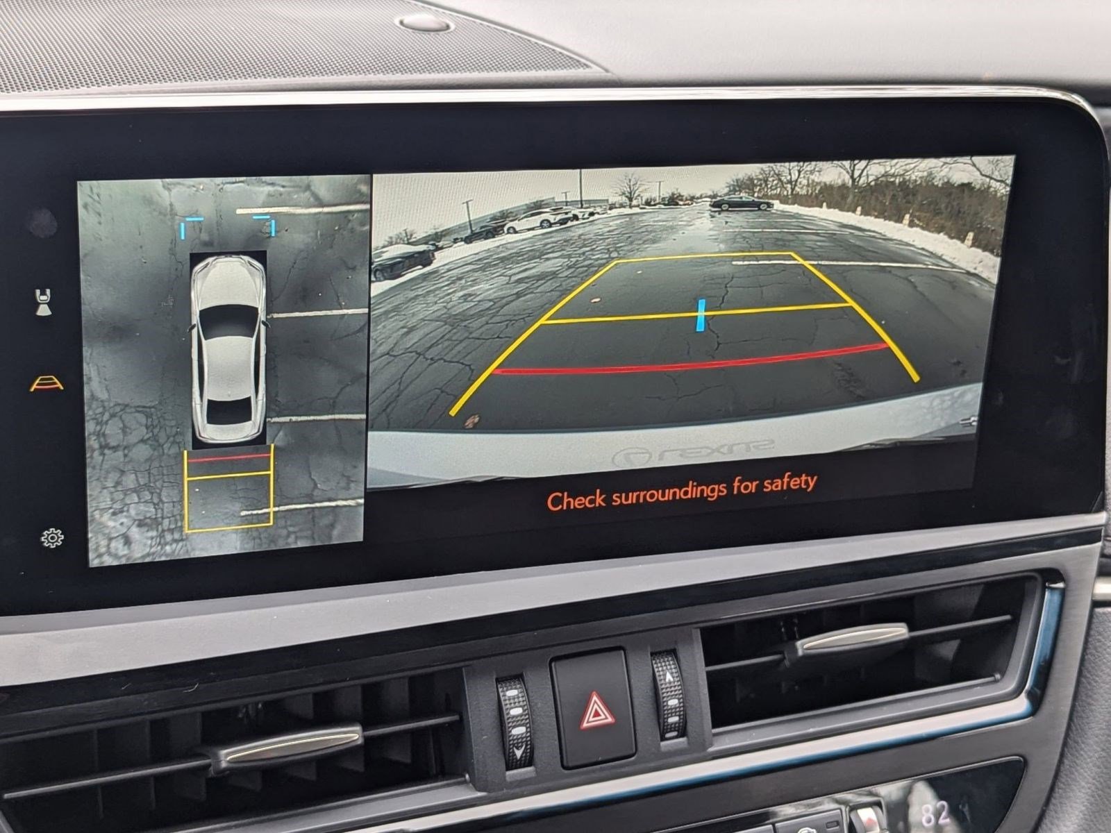 Certified 2025 Lexus ES 300h w/ Luxury Package image 36