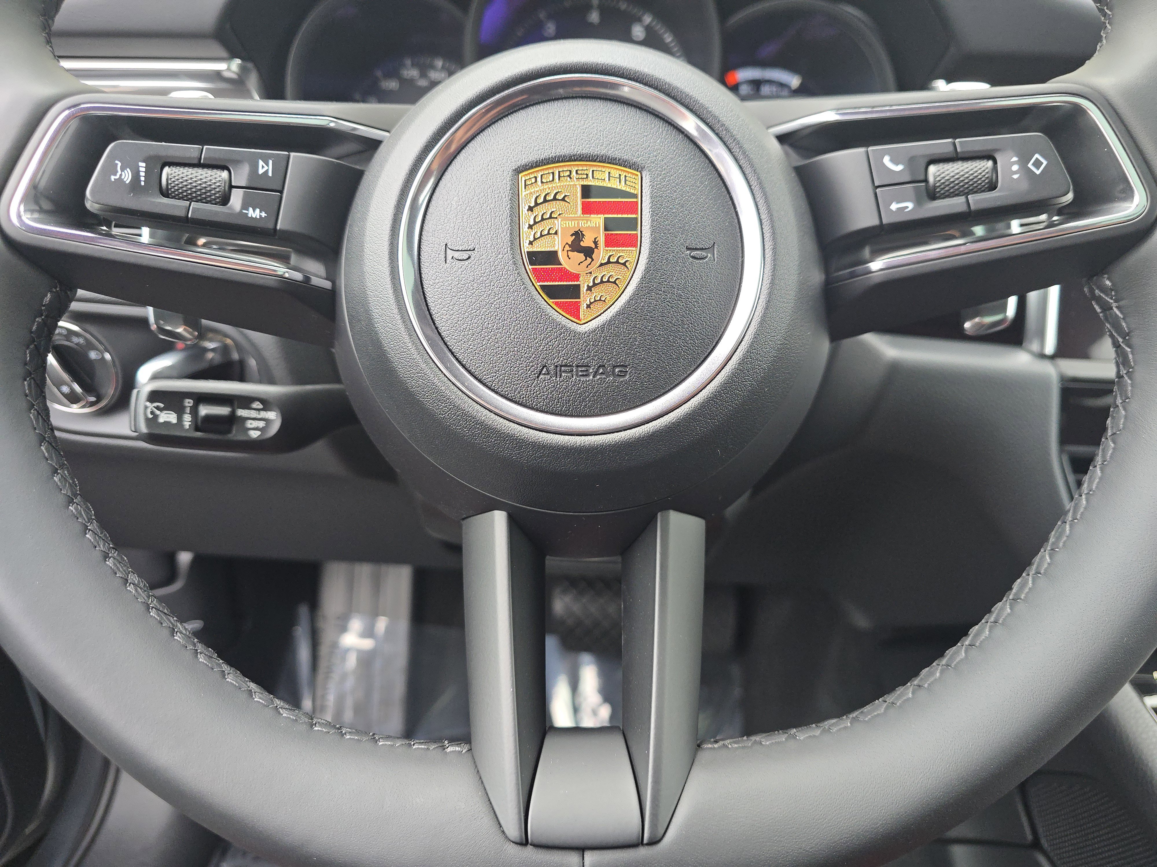 New 2026 Porsche Macan image 17