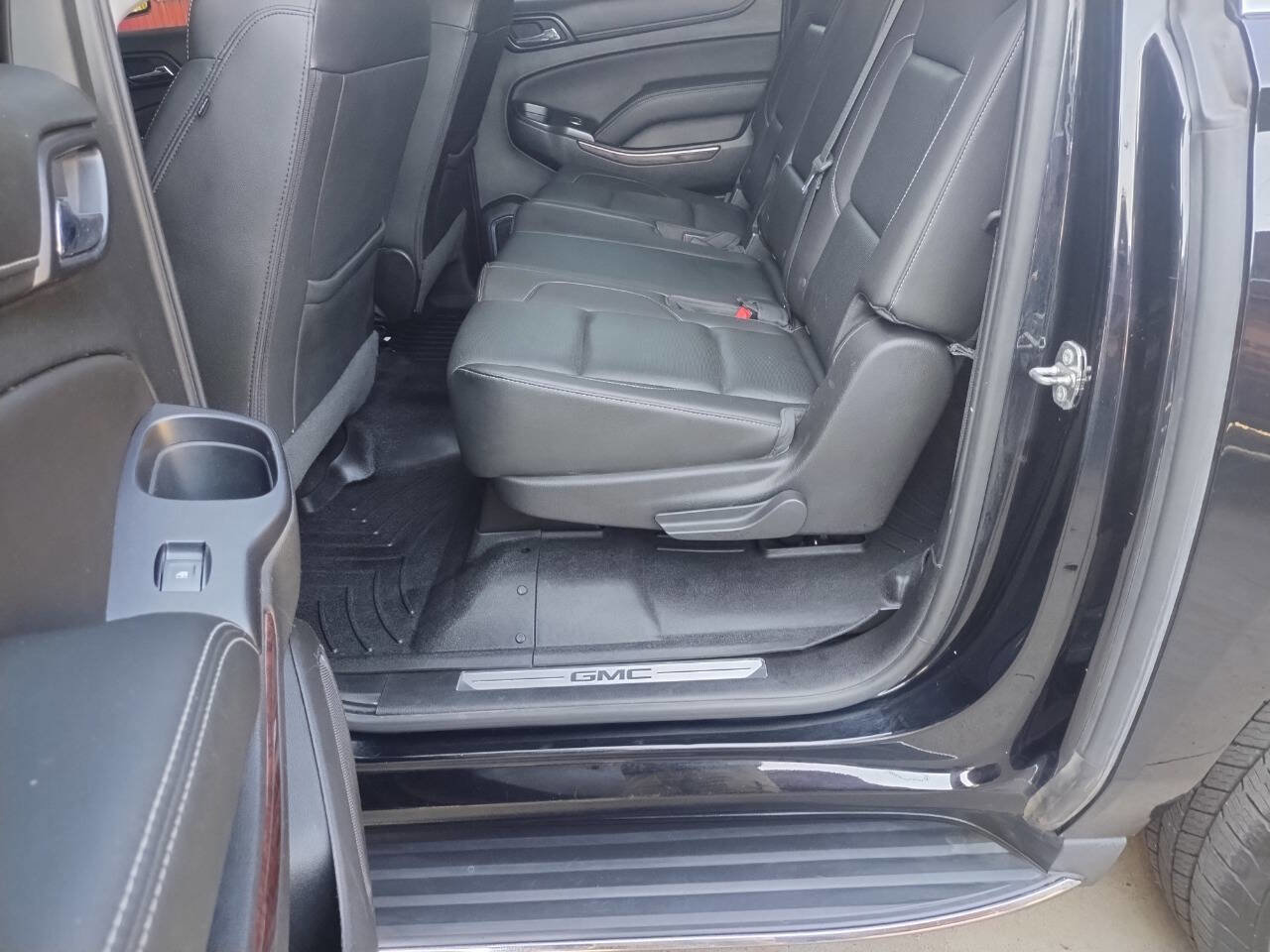 Used 2018 GMC Yukon XL SLT image 18