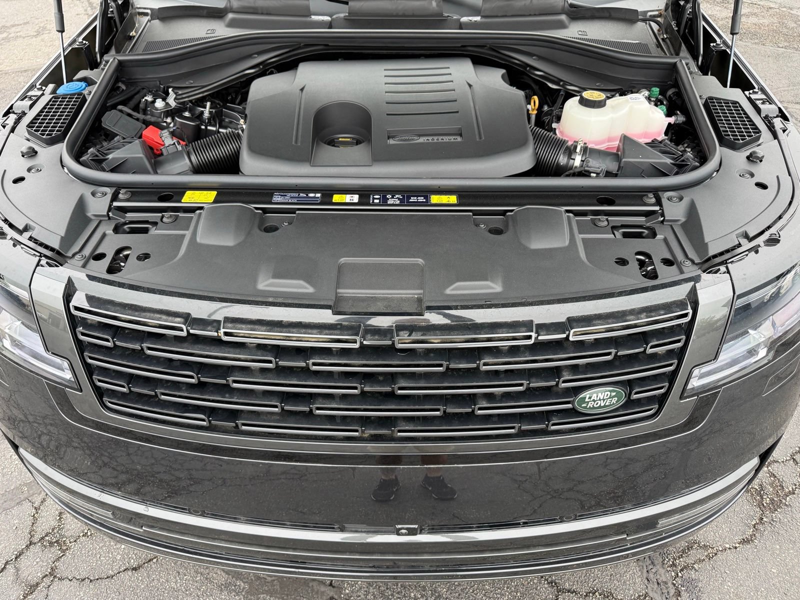 New 2026 Land Rover Range Rover Long Wheelbase SE AWD/4WD image 45