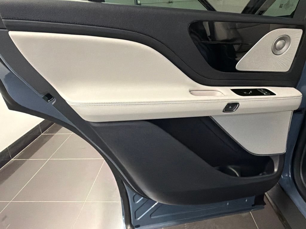 New 2026 Lincoln Aviator Reserve AWD/4WD image 37