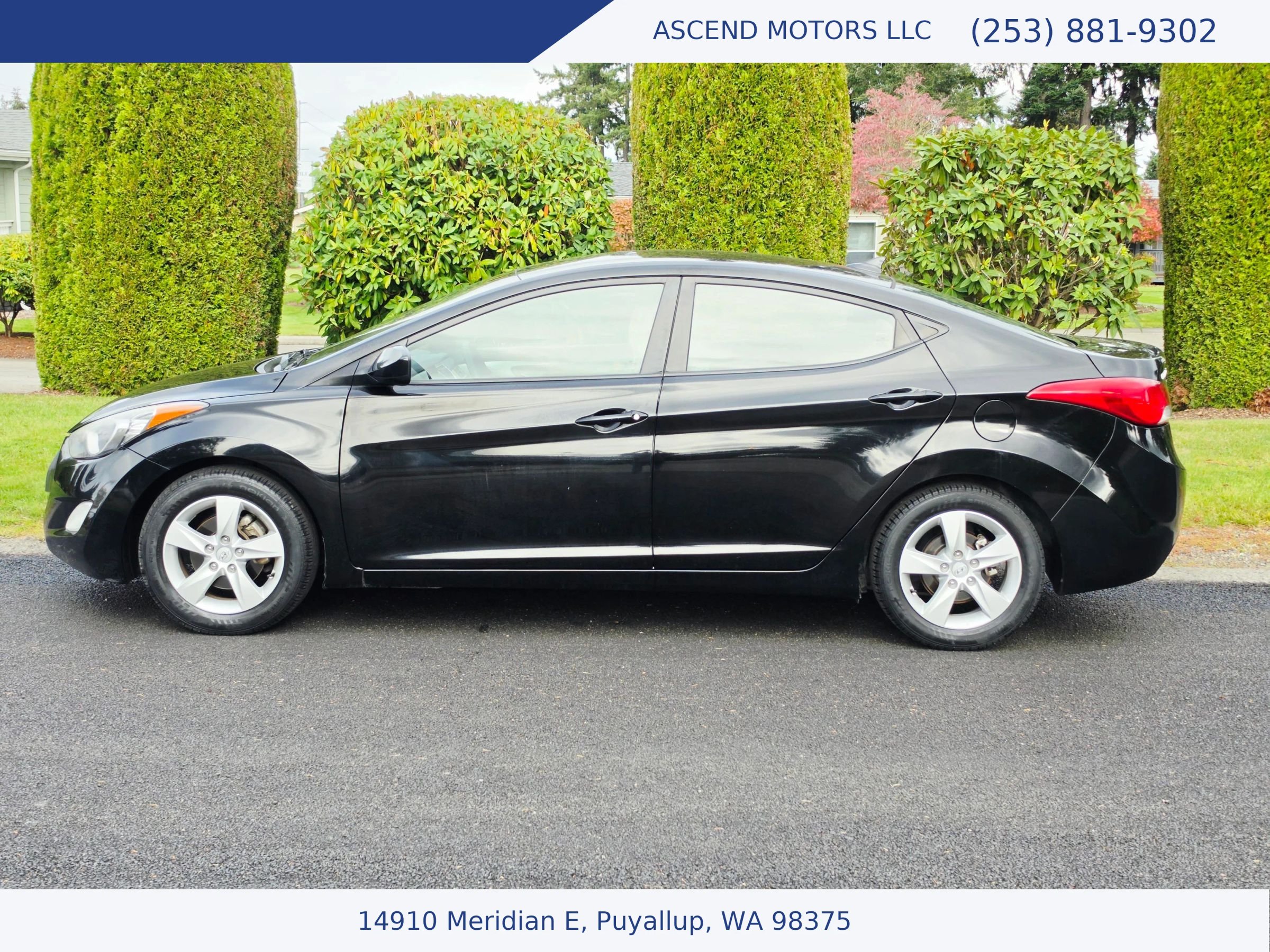 Used 2012 Hyundai Elantra GLS w/ Preferred Pkg 3 FWD image 2