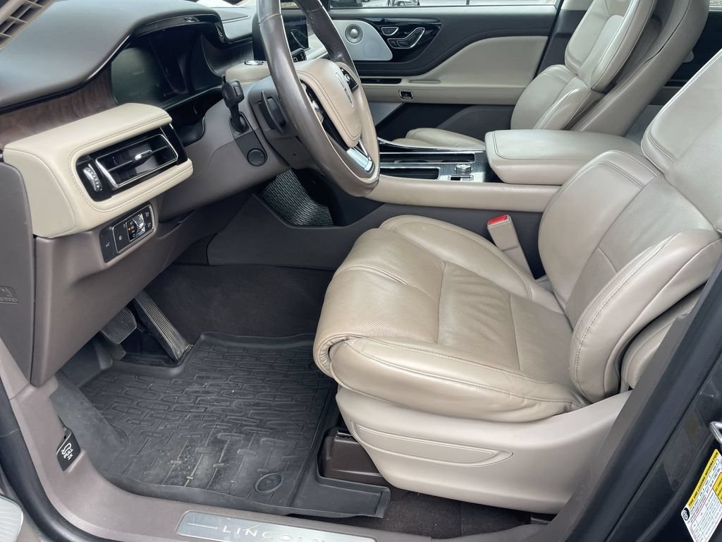 Used 2020 Lincoln Aviator Reserve w/ Equipment Group 202A AWD/4WD image 8