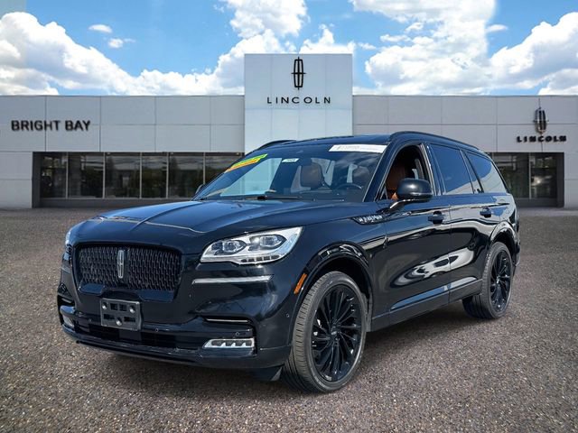 Used 2023 Lincoln Aviator Black Label w/ Jet Package image 2