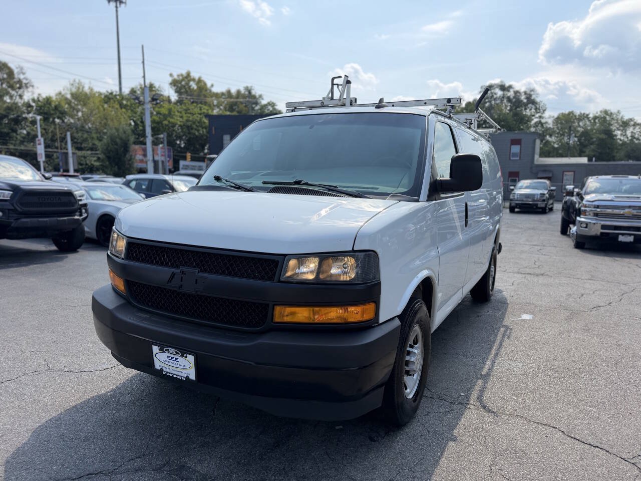Used 2019 Chevrolet Express 2500 w/ Safety Package RWD image 4