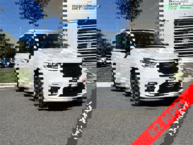 Certified 2024 Chrysler Pacifica Select