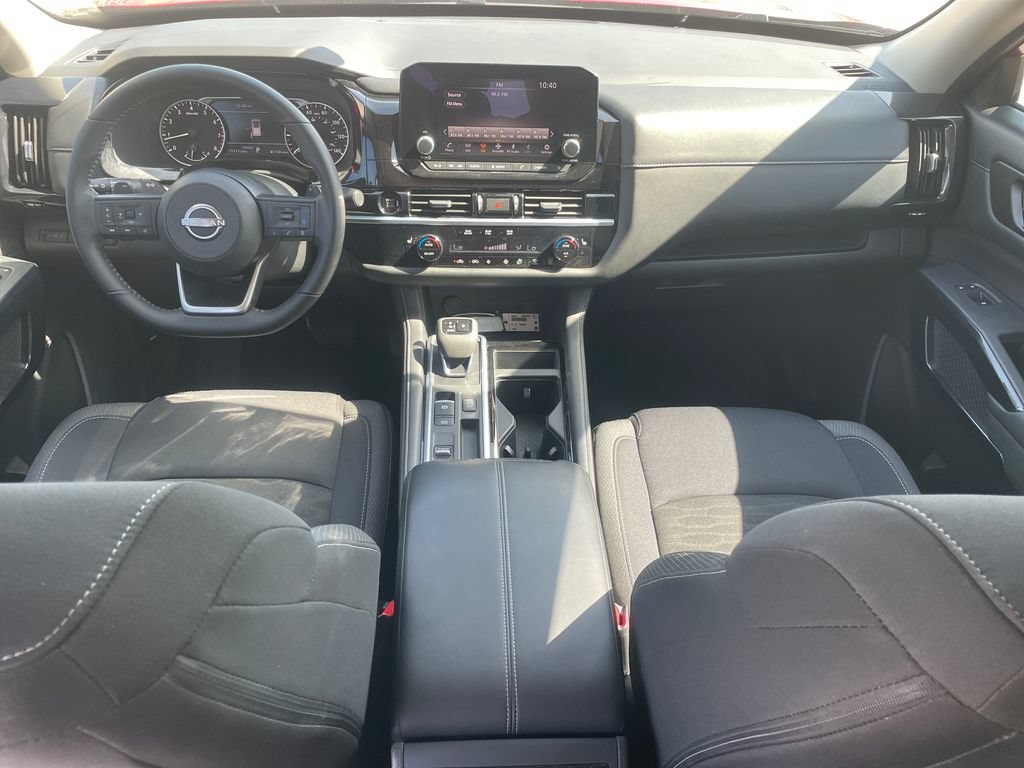 Certified 2025 Nissan Pathfinder SV w/ SV Premium Package FWD image 9
