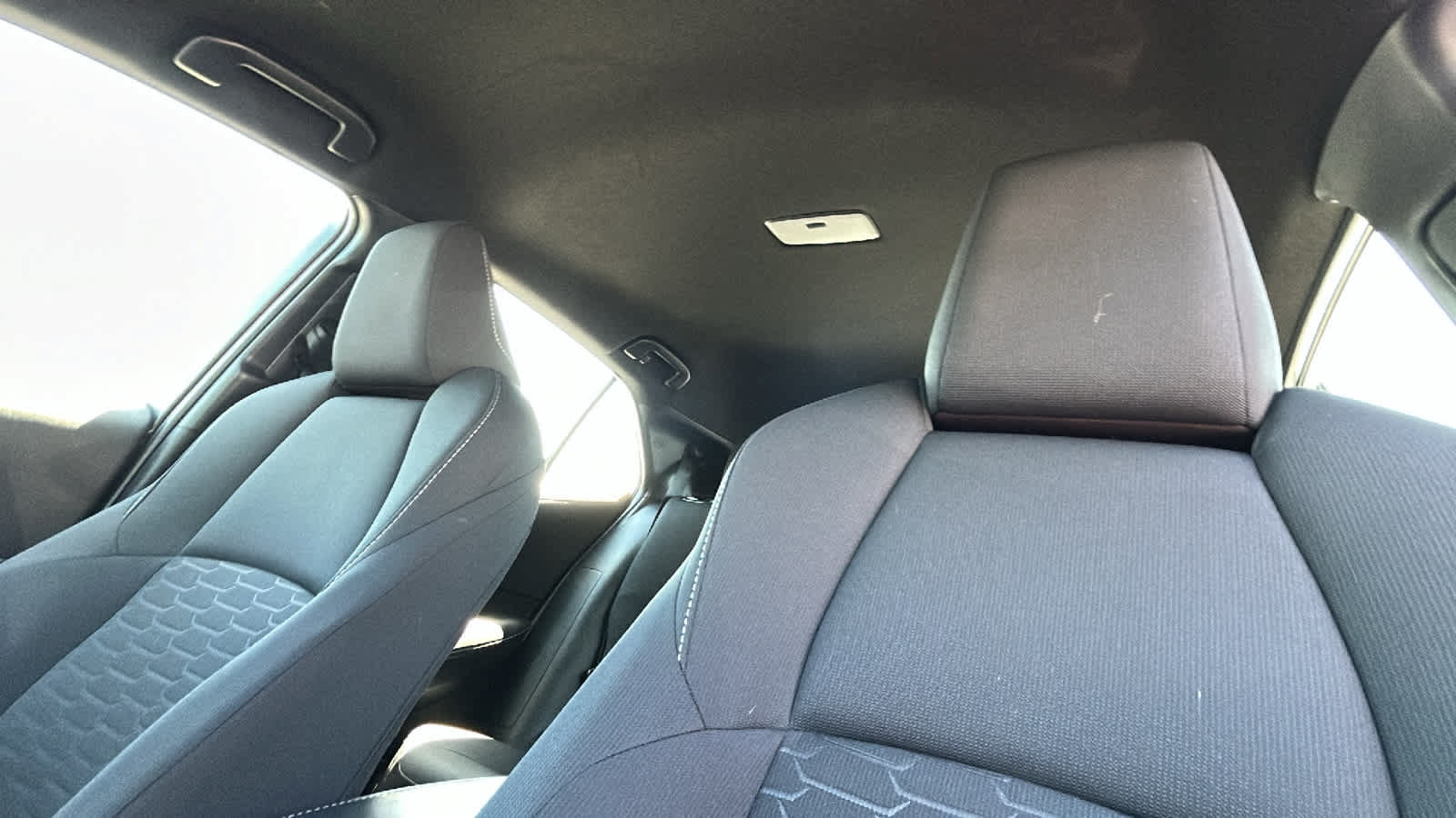 Used 2025 Toyota Corolla SE w/ SE Package FWD image 11