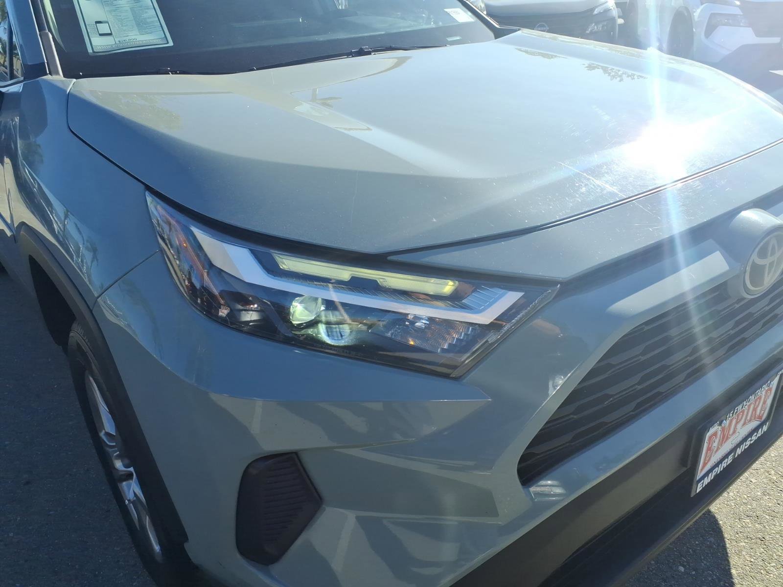 Used 2022 Toyota RAV4 XLE w/ Convenience Package image 3