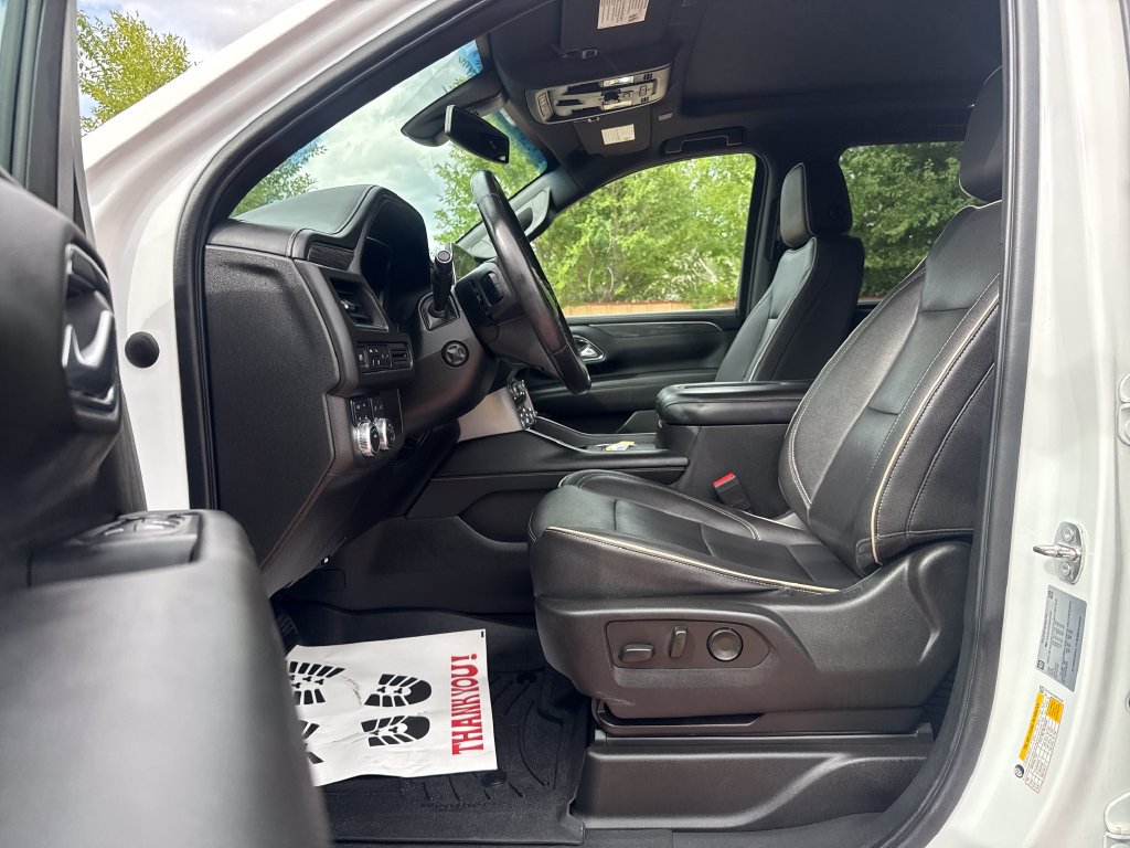 Used 2022 GMC Yukon XL SLT w/ SLT Premium Package AWD/4WD image 12