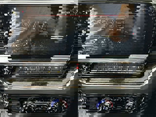 New 2025 GMC Sierra 1500 Elevation image 13