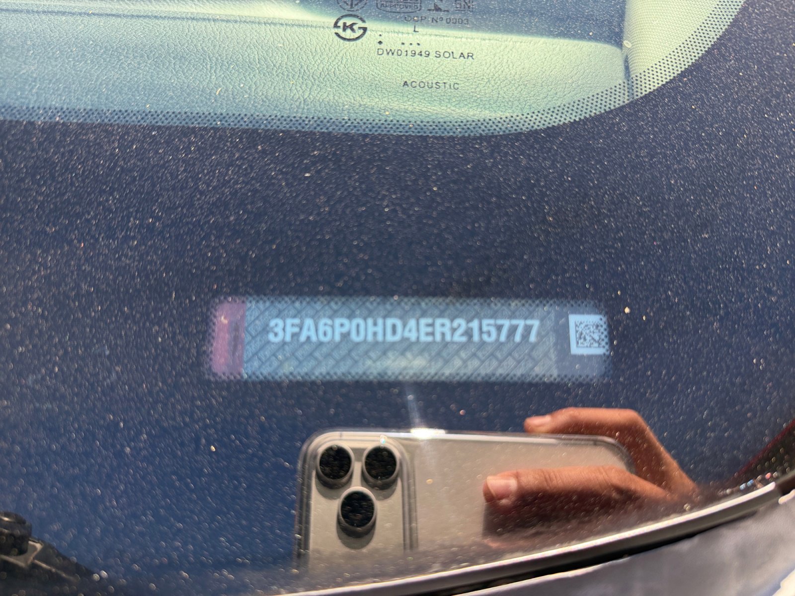 Used 2014 Ford Fusion SE image 25