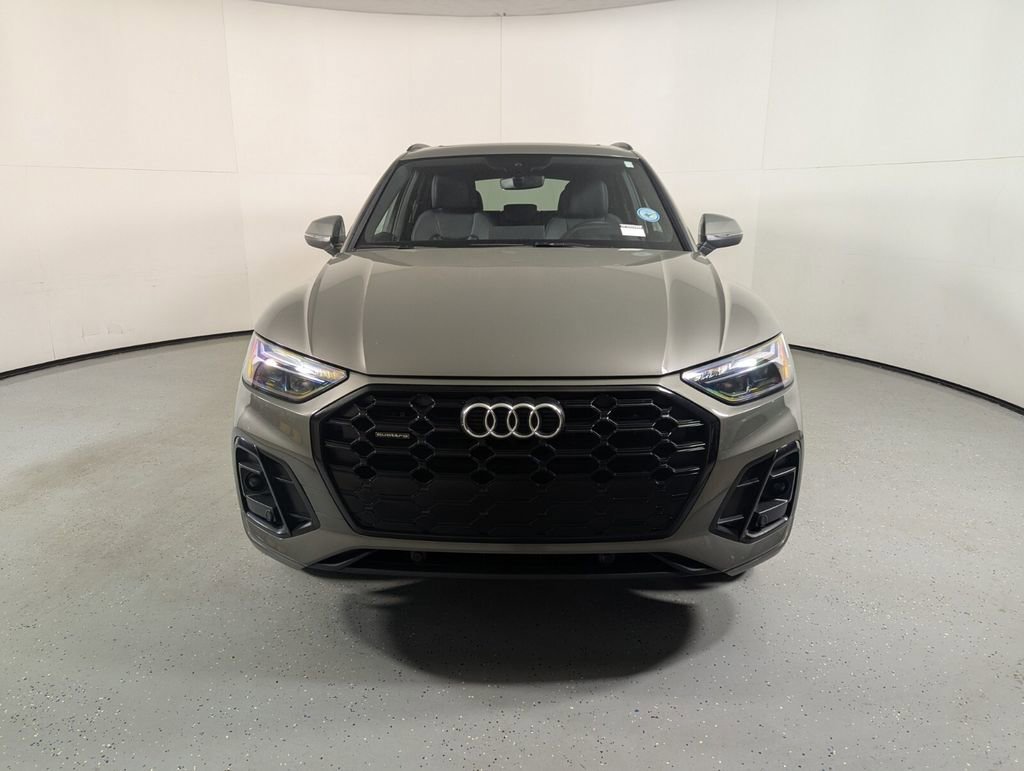 Used 2025 Audi Q5 2.0T Premium AWD/4WD image 2