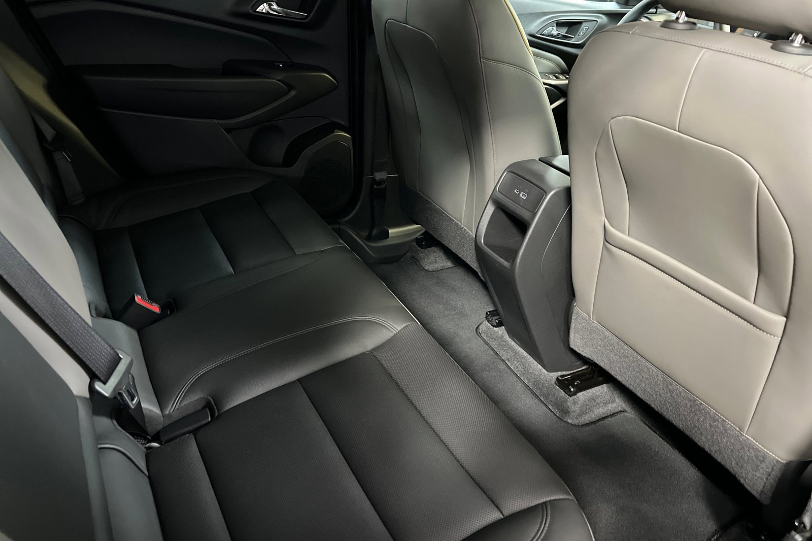 Used 2024 Chevrolet Trax ACTIV w/ Sunroof Package image 18