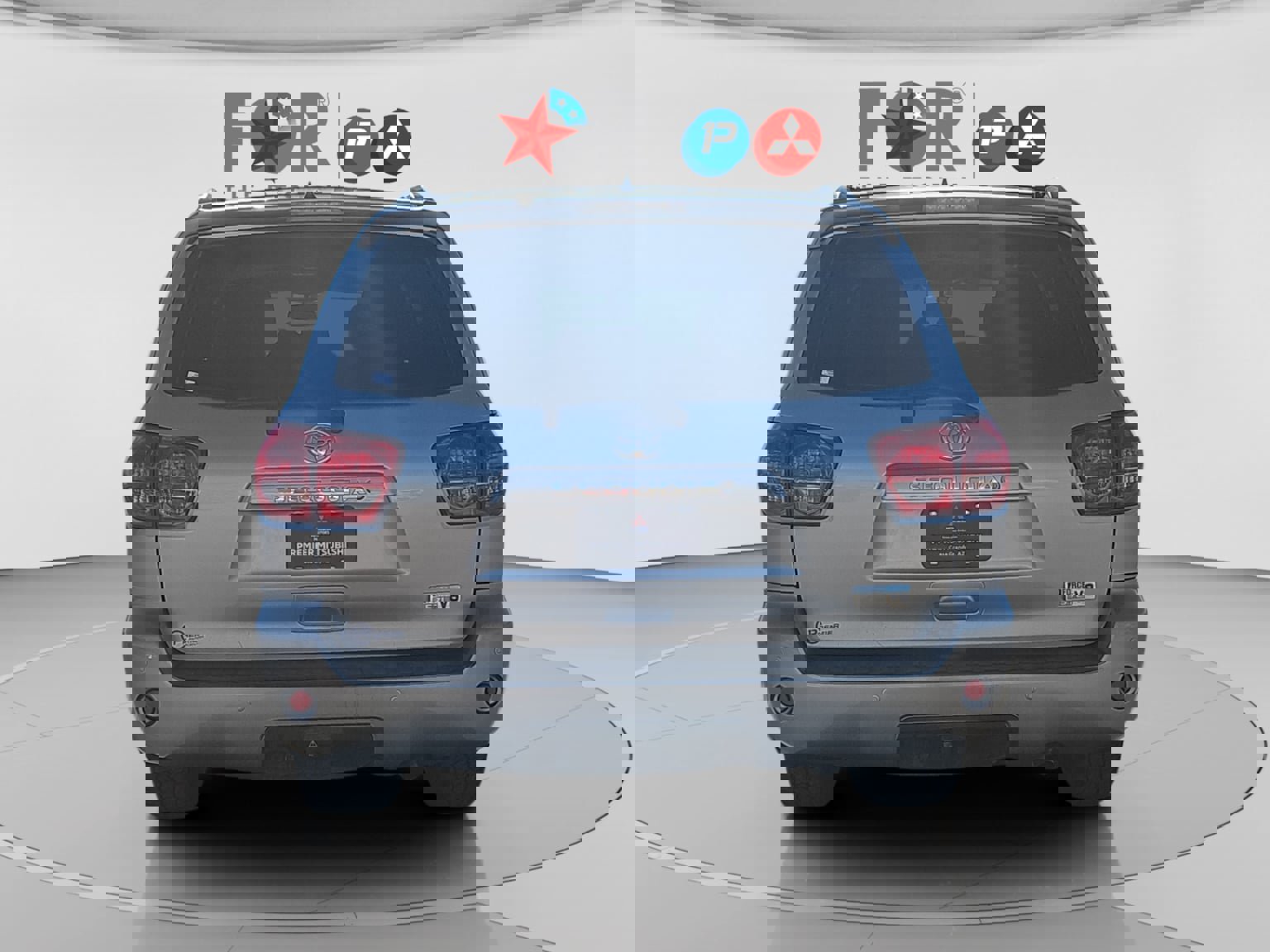 Used 2016 Toyota Sequoia SR5 w/ Premium Package image 4