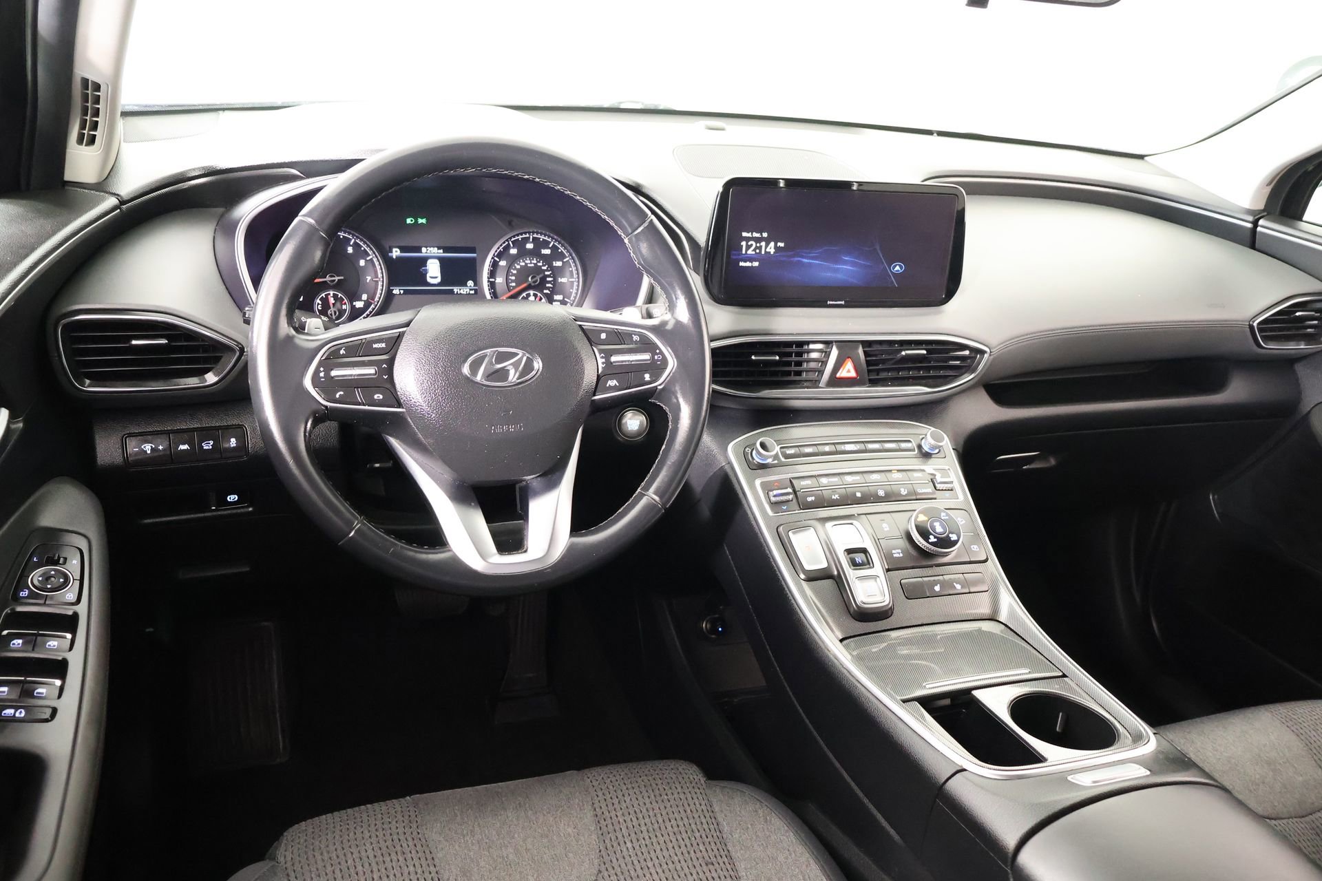 Used 2023 Hyundai Santa Fe SEL image 2